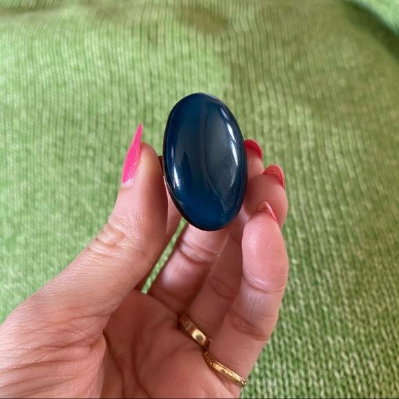 ✨SOLD✨blue plastic ring - Picture 4 of 7